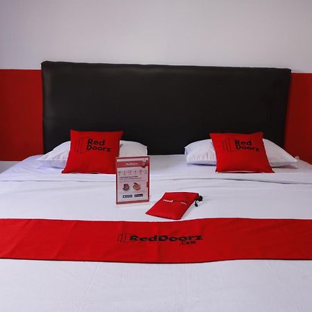 Reddoorz Plus @ Samratulangi Manado Exteriér fotografie