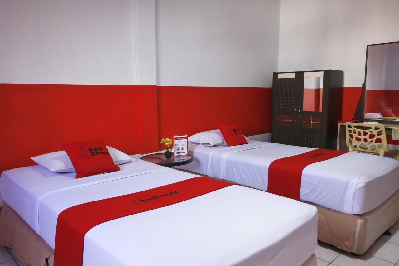 Reddoorz Plus @ Samratulangi Manado Exteriér fotografie