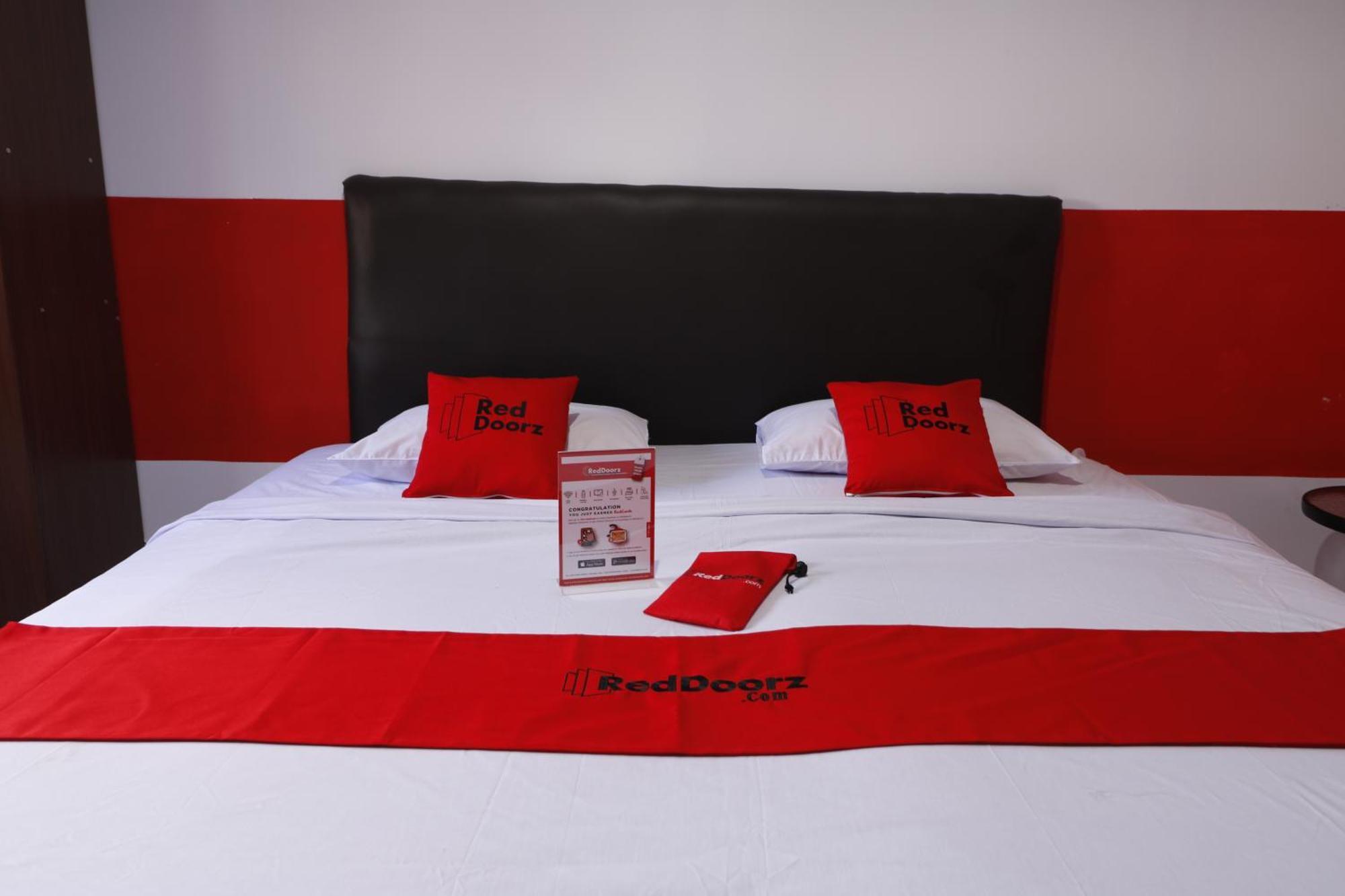 Reddoorz Plus @ Samratulangi Manado Exteriér fotografie