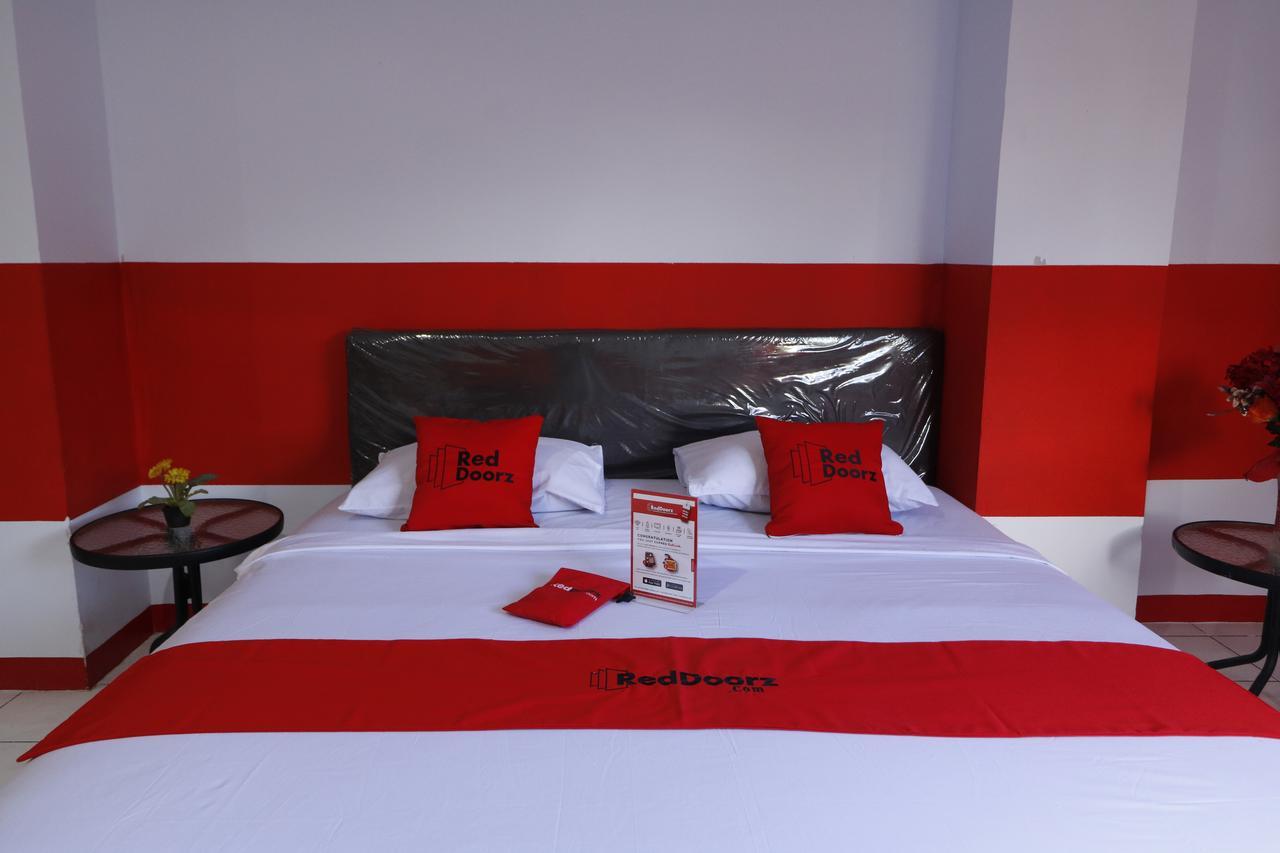Reddoorz Plus @ Samratulangi Manado Exteriér fotografie