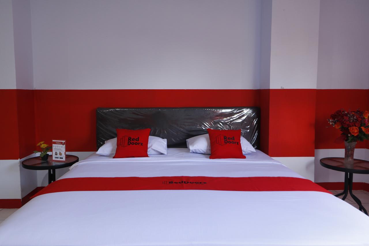 Reddoorz Plus @ Samratulangi Manado Exteriér fotografie