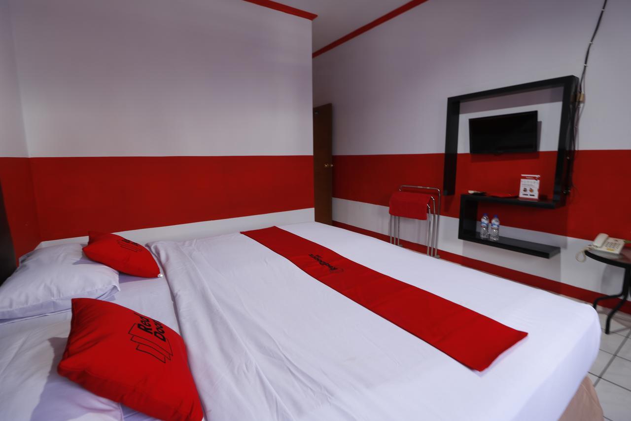 Reddoorz Plus @ Samratulangi Manado Exteriér fotografie
