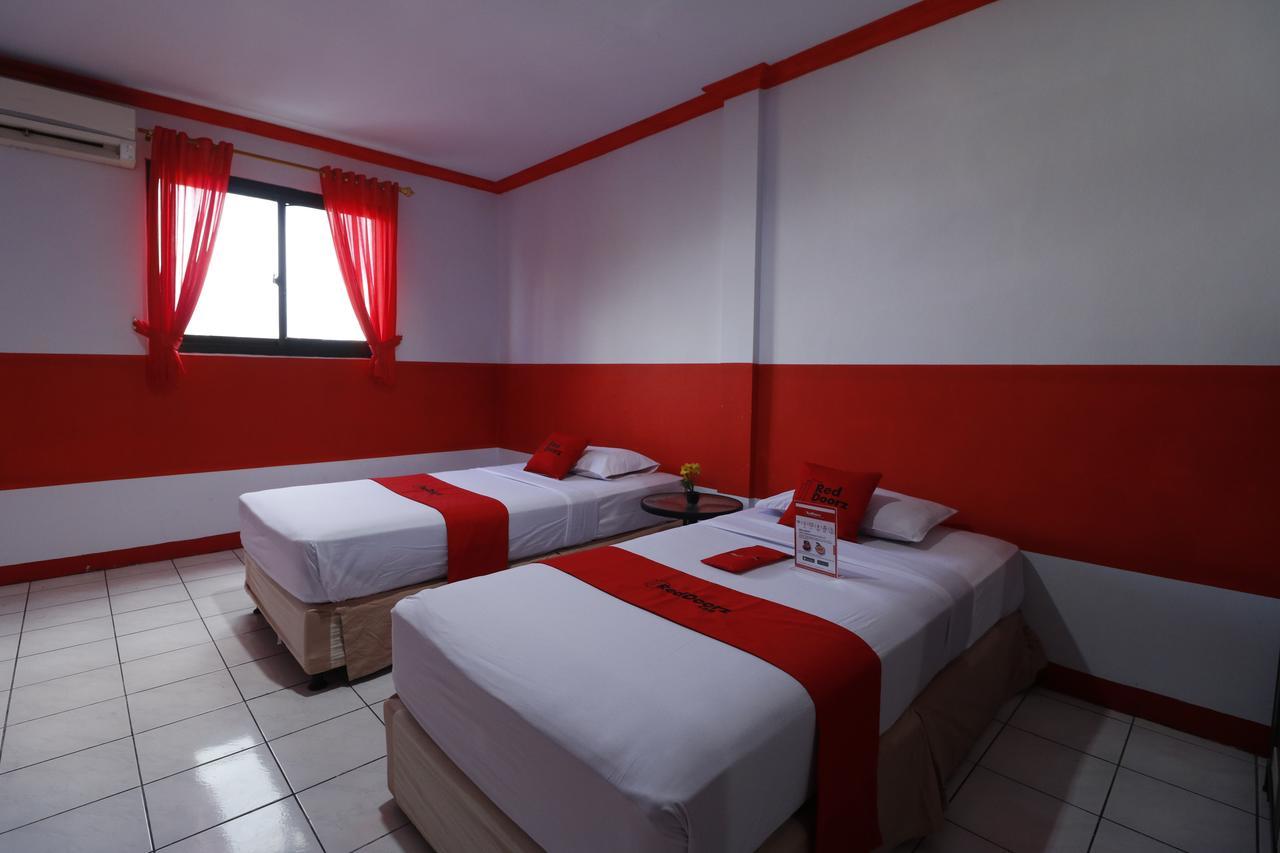 Reddoorz Plus @ Samratulangi Manado Exteriér fotografie